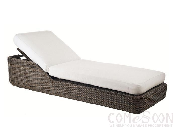 Outdoor rattan lounge chair,high resilience sponge,190*70*45cm