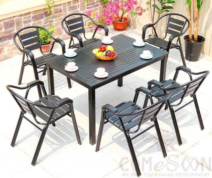 Outdoor plastic wood table and chair