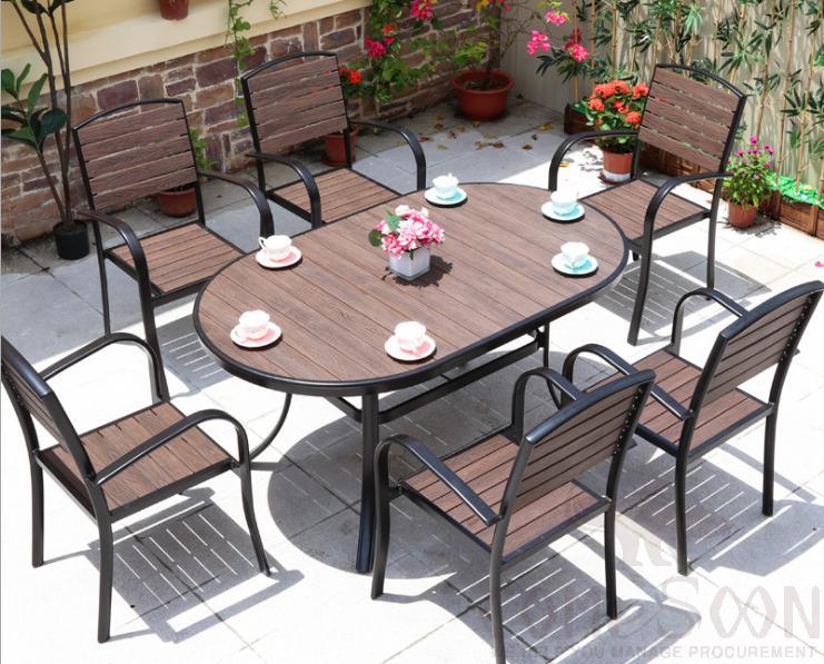 Outdoor plastic wood table and chair