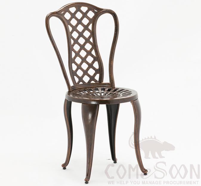 Outdoor cast aluminum chair