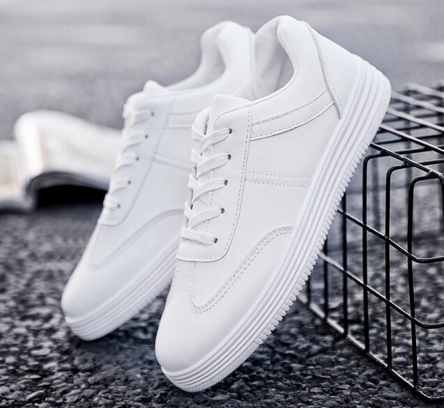 Sports shoes-42 size