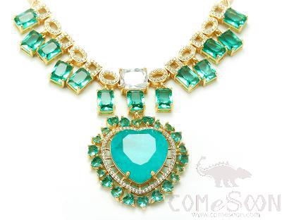 Necklace / Jewelry
XYN100916