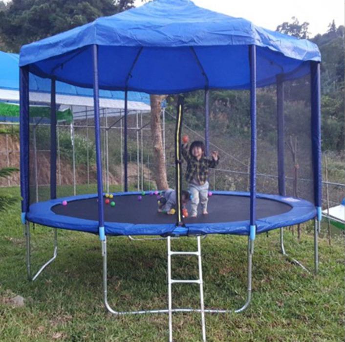 Outdoor trampoline - 14 feet - With canopy
