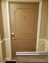 Solid wooden door with shutters， W 914.4* H 2022.475 * T 101.6MM