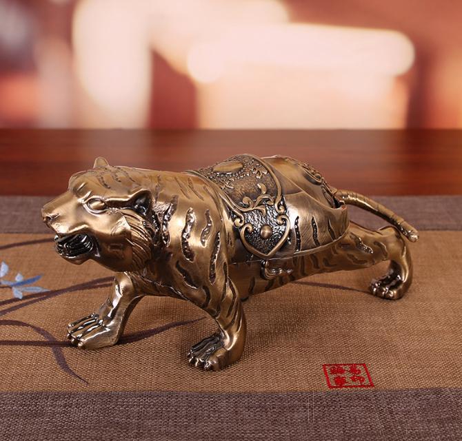 Tiger Ashtray，Zinc Alloy，Green Antique，L22*W7*H10cm