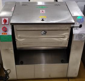 Dough mixer 15KG 52×69×66cm
